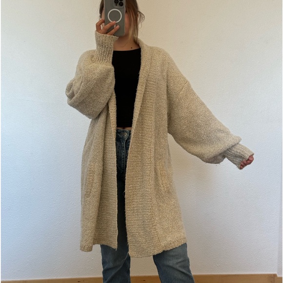 Monto par les chois Sweaters - Monto par les chois knitted cardigan sweater